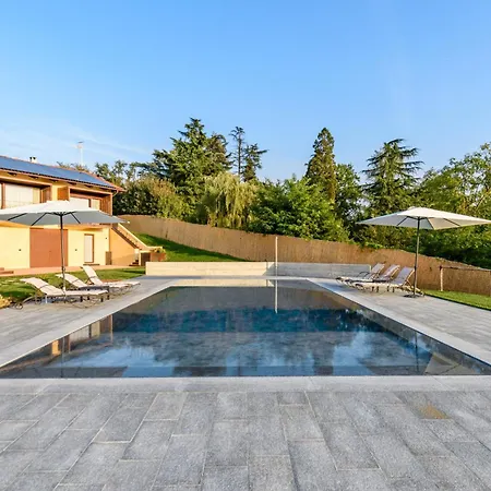Vittoria Apartman *